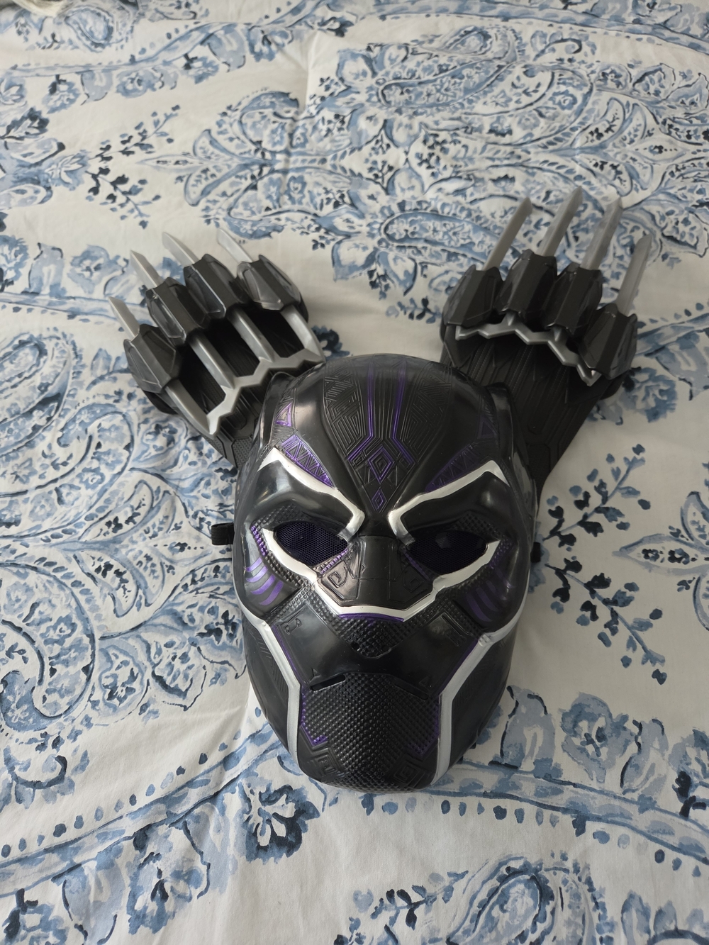 Black Panther Superhero Mask And Claws